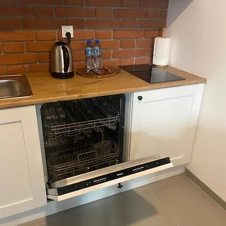 Bruno I Bianca W Symphony Modern Tower 2 I 3 Pietro 3*