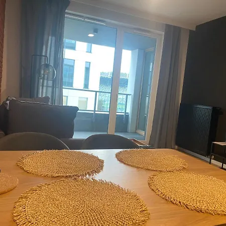 Bruno I Bianca W Symphony Modern Tower 2 I 3 Pietro Gdynia