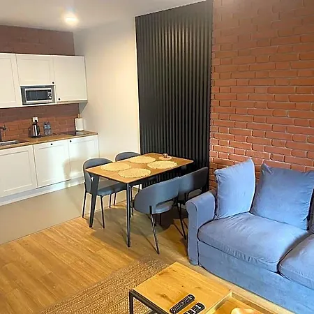 Bruno I Bianca W Symphony Modern Tower 2 I 3 Piętro Lejlighedshotel