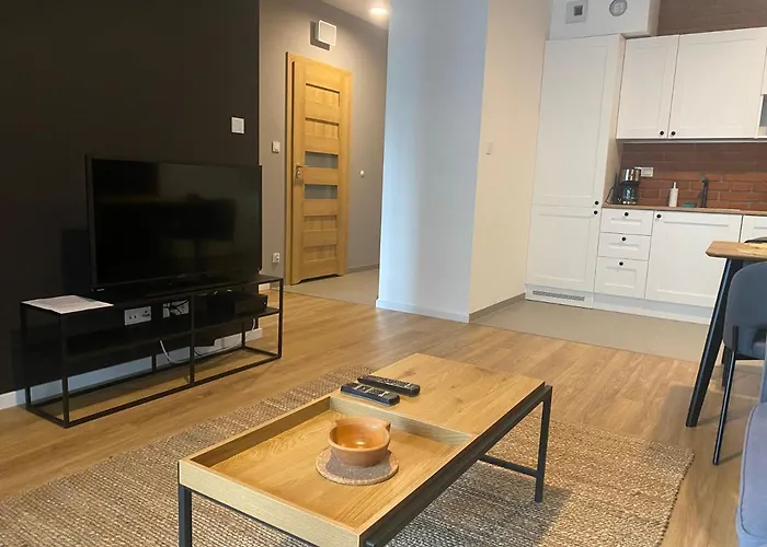 Bruno I Bianca W Symphony Modern Tower 2 I 3 Pietro 格丁尼亚