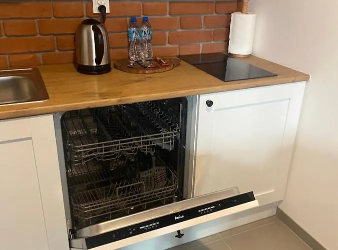 Bruno I Bianca W Symphony Modern Tower 2 I 3 Pietro 3*