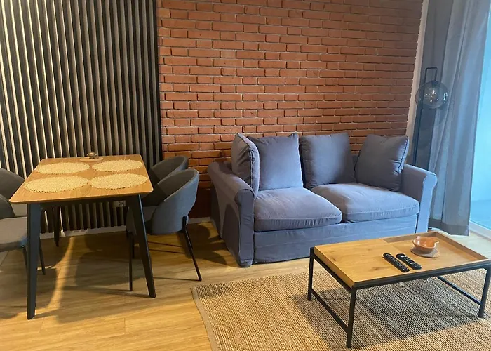 Bruno I Bianca W Symphony Modern Tower 2 I 3 Pietro 公寓式酒店